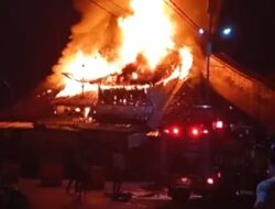 Sijago Merah Kembali Mengamuk, Empat Unit Rumah Diseputar Tangga Batu Hangus Terbakar