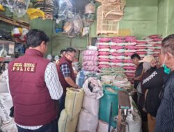 Satreskrim Polres OKUS Bersama Pemkab Sidak Harga Beras