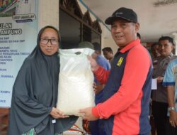 Pemerintah Kota Bandar Lampung Bagikan Beras untuk Korban Banjir
