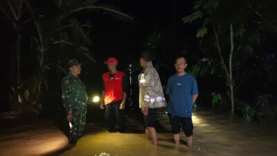 Banjir Bandang dan Longsor di Lampung Barat, Polisi Evakuasi Warga Hingga Tengah Malam