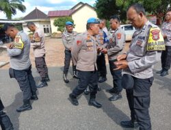 Kasipropam Polres Way Kanan Cek Kelengkapan Data Diri Personel Polsek Buay Bahuga