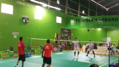Final Dramatis Kapolres OKUS Badminton Cup 2026, Jampir Dimenangkan Kasat Narkoba ‎