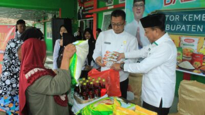 Bantu Kebutuhan Pokok Warga Kurang Mampu, Kemenag OKUS Buka Bazar Sembako Murah