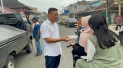 Sat Intelkam Polres OKU Selatan dan GP Ansor Banser Berbagi 125 Paket Takjil di Simpang Sender