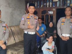 Satlantas Polres OKU Selatan Berikan Bantuan Kursi Roda kepada Warga Disabilitas di BSA
