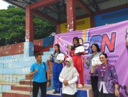 Perwakilan Atlet Renang SMKN 3 O2SN Kota Metro Mendapatkan 4 Mendali Emas.