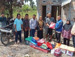 Bantuan Korban Kebakaran di Desa Tanjung Raya, Dinsos OKUS Salurkan Kebutuhan Pokok