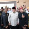 Suasana Meriah Penuh Kehangatan, Warga Pesisir Barat Sambut Kedatangan Presiden Prabowo
