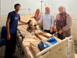 Ketua TP PKK OKUS Beri Dukungan Moril ke Warga Yang Dirawat di RS Palembang Idap Penyakit Leukemia