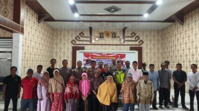 Jajaran Polres Mesuji Laksanakan, Jumat Curhat dan Salurkan Bantuan Sembako 