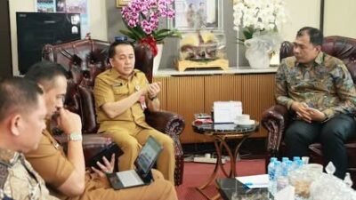 Perkuat Koordinasi Pusat, Bupati OKUS Bahas Infrastruktur dan Keuangan Daerah Dengan Dirjen Keuangan