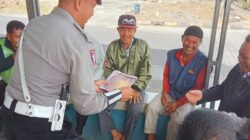 Satlantas Polres OKU Selatan Sosialisasikan Tertib Lalu Lintas kepada Tukang Ojek di Muaradua