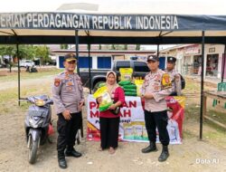 Polsek Simpang Pematang dan Polsek Mesuji Timur Sediakan Beras SPHP Harga Terjangkau Bagi Masyarakat