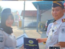 Lapas Muaradua Berikan Penghargaan Pegawai Teladan, Apresiasi Dedikasi dan Tingkatkan Semangat Kinerja