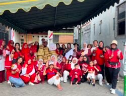 Warga Perum Griya Mustika 2 Tulungagung Gelar Jalan Sehat Peringati HUT RI ke-81