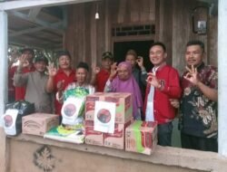 Peduli Kemanusiaan, DPC PDI Perjuangan OKU Selatan Salurkan Bantuan untuk Korban Kebakaran Warkuk