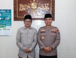 Kapolres Jombang Sowan ke Ponpes Mambaul Ma’arif, Perkuat Sinergi dengan Ulama