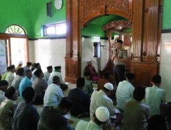 Shalat Jumat Keliling, Kapolres Jombang Serukan Warga Antisipasi Curanmor